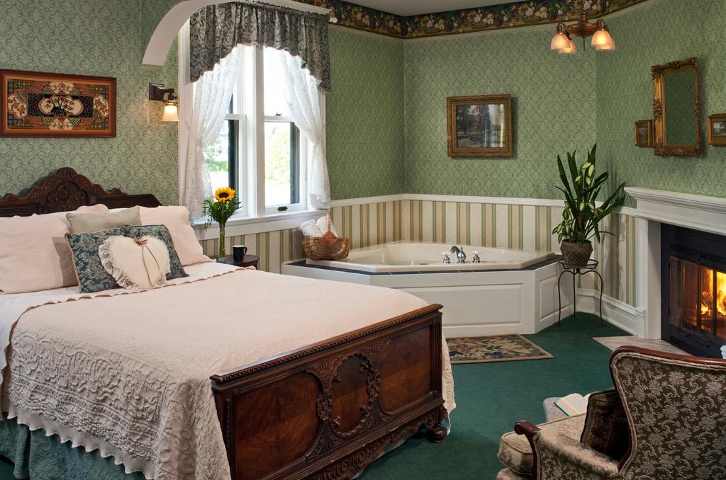 Old Rittenhouse Inn Bayfield Room photo