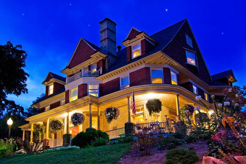 Old Rittenhouse Inn Bayfield Exterior photo
